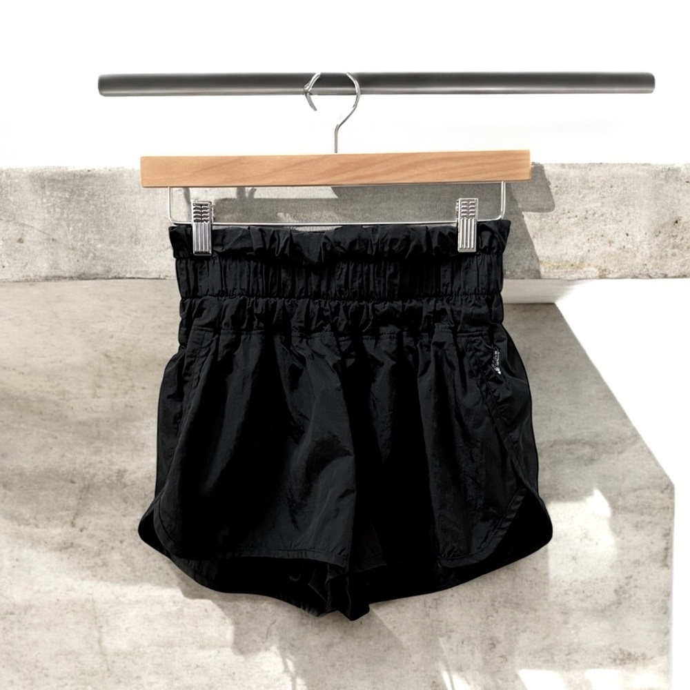 Free People Movement Women’s Black Shorts! Small! - Picture 3 of 6